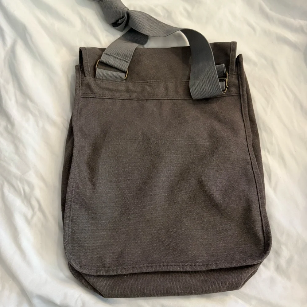 NWOT Skillet Branded Crossbody Messenger Bag Rare